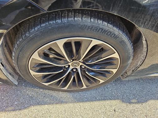 2023 Lexus LS 500 Base