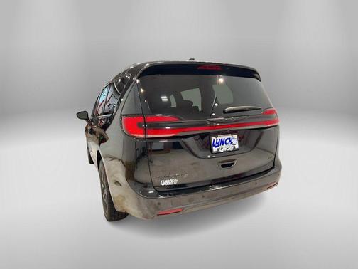 2024 Chrysler Pacifica Touring-L