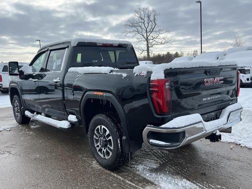 2024 GMC Sierra 2500 SLT
