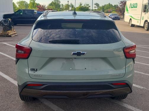 Green 2025 Chevrolet Trax ACTIV