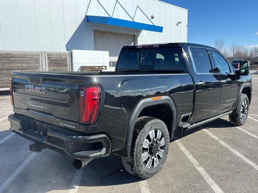 2024 GMC Sierra 2500 Denali