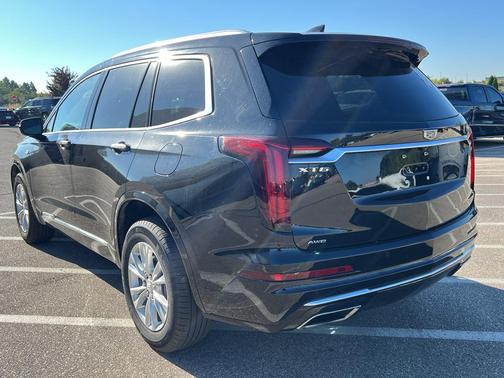 2023 Cadillac XT6 Luxury AWD
