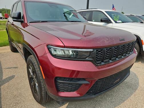2024 Jeep Grand Cherokee Laredo