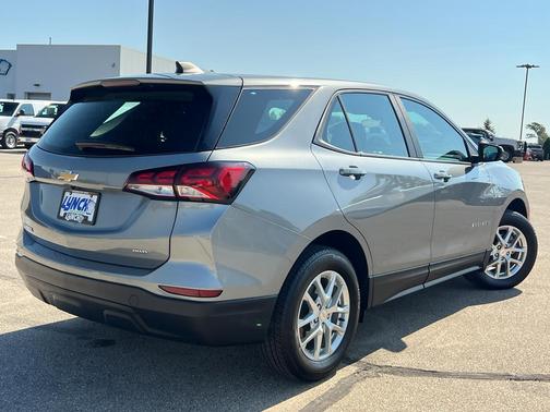 2023 Chevrolet Equinox LS