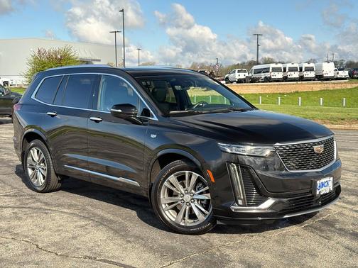 Stellar Black Metallic 2022 Cadillac XT6 Premium Luxury AWD