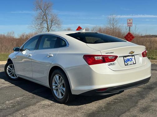 2017 Chevrolet Malibu 1LT