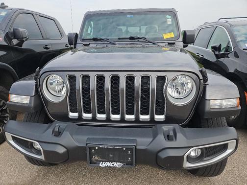2022 Jeep Gladiator Overland