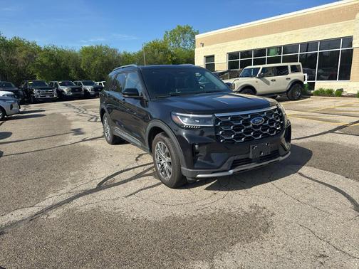 Agate Black Metallic 2026 Ford Explorer Platinum