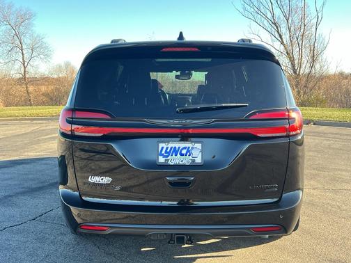 2024 Chrysler Pacifica Limited