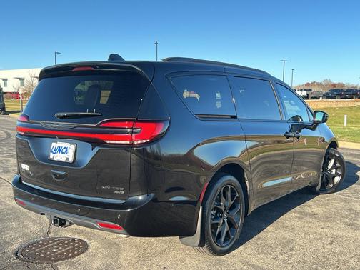 2024 Chrysler Pacifica Limited