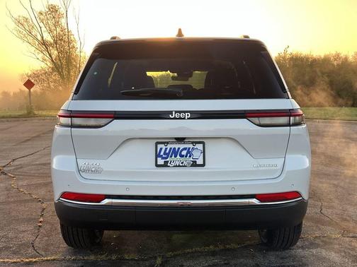 2025 Jeep Grand Cherokee Laredo X