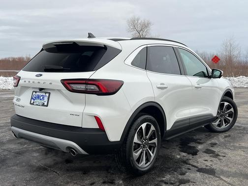 2024 Ford Escape Platinum