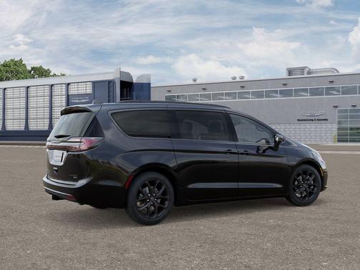 Diamond Black 2026 Chrysler Pacifica Limited