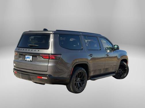 Metallic 2024 Jeep Wagoneer Series II