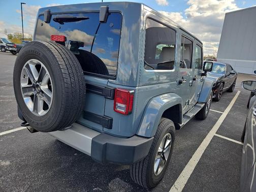 2014 Jeep Wrangler Unlimited Sahara