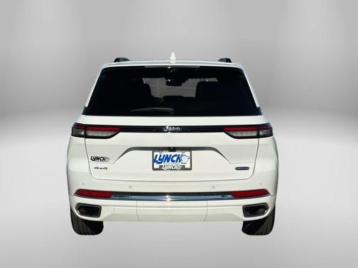 Bright White Clearcoat 2023 Jeep Grand Cherokee Overland