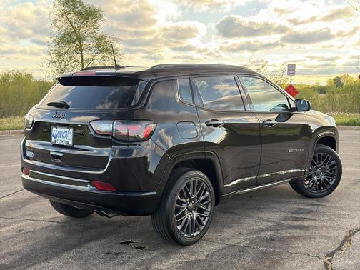 Diamond Black 2022 Jeep Compass Altitude