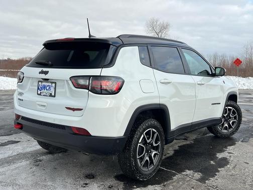 2024 Jeep Compass Trailhawk