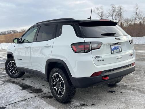 2024 Jeep Compass Trailhawk