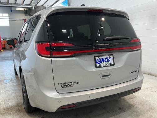 2024 Chrysler Pacifica Limited