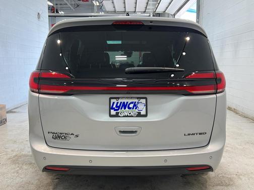 2024 Chrysler Pacifica Limited