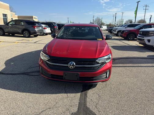 Kings Red 2024 Volkswagen Jetta 1.5T Sport