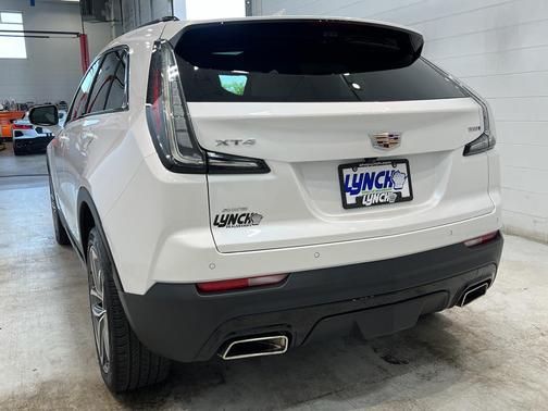 2022 Cadillac XT4 Sport