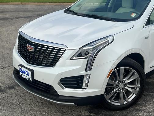 Crystal White Tri-Coat 2024 Cadillac XT5 Premium Luxury