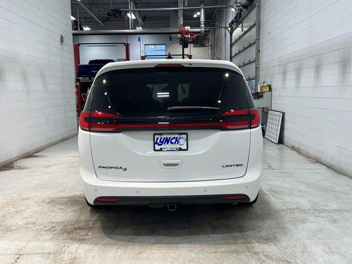 2024 Chrysler Pacifica Limited