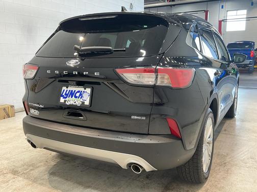 2021 Ford Escape Titanium Hybrid
