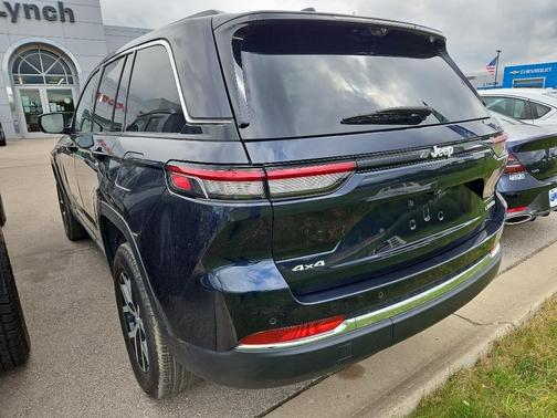 Midnight Sky 2024 Jeep Grand Cherokee Limited