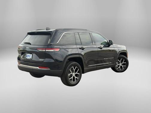 Midnight Sky 2024 Jeep Grand Cherokee Limited