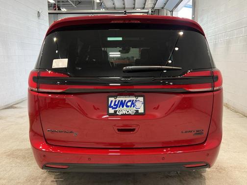 2025 Chrysler Pacifica Limited