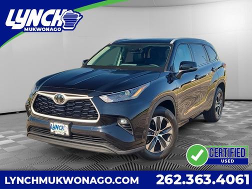 Midnight Black Metallic 2022 Toyota Highlander XLE