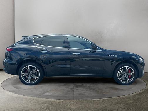 2022 Maserati Levante Modena