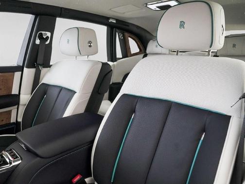 Midnight Blue 2026 Rolls-Royce Phantom