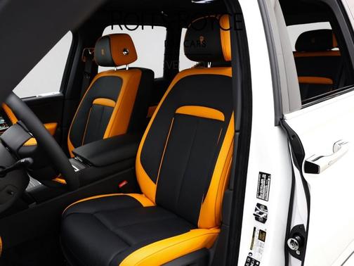 Arctic White 2026 Rolls-Royce Cullinan