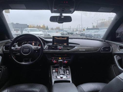 Photo 3 of 6 of 2017 Audi A6 2.0T Premium quattro