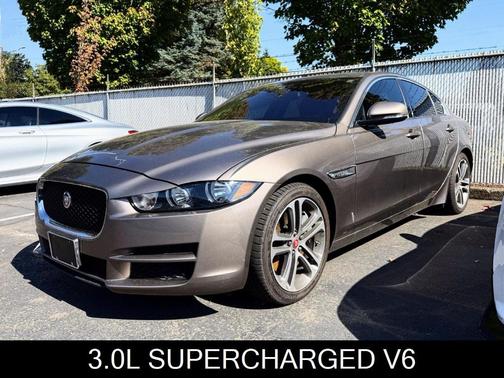 2017 Jaguar XE 35t Premium