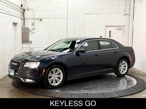 2017 Chrysler 300 Limited