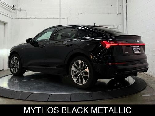 2021 Audi e-tron Premium