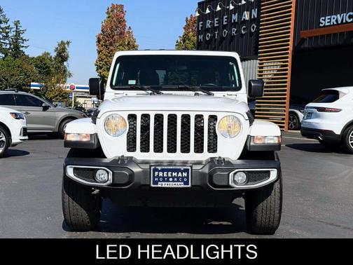 2021 Jeep Gladiator Sport