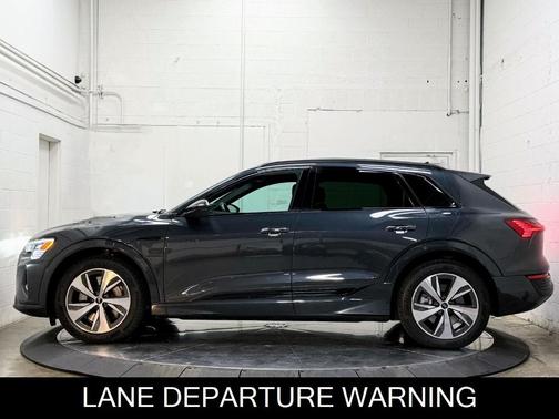 2024 Audi Q8 e-tron Premium