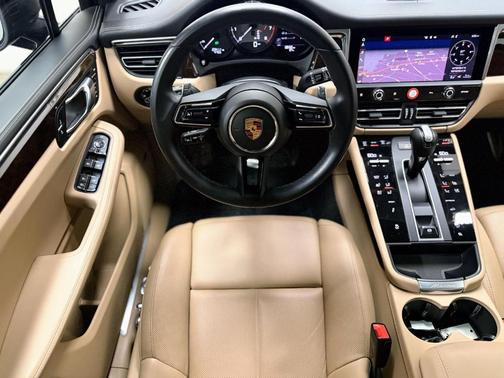 2022 Porsche Macan S