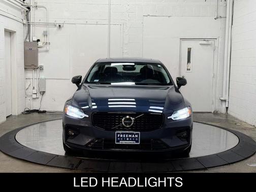 2024 Volvo S60 B5 Plus Dark Theme