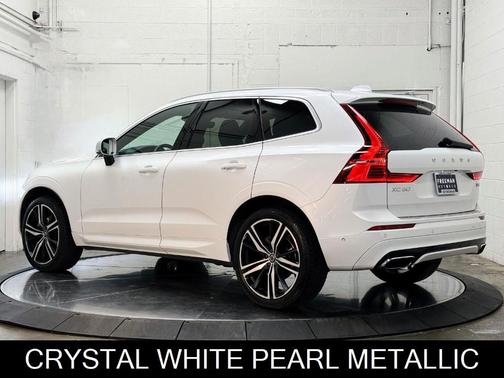 2019 Volvo XC60 T5 R-Design