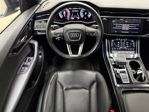 2022 Audi Q8 55 Premium