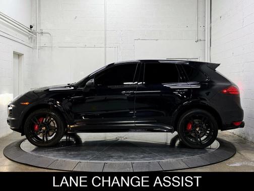 2014 Porsche Cayenne GTS