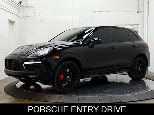 2014 Porsche Cayenne GTS