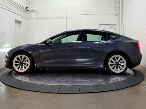2022 Tesla Model 3 Base